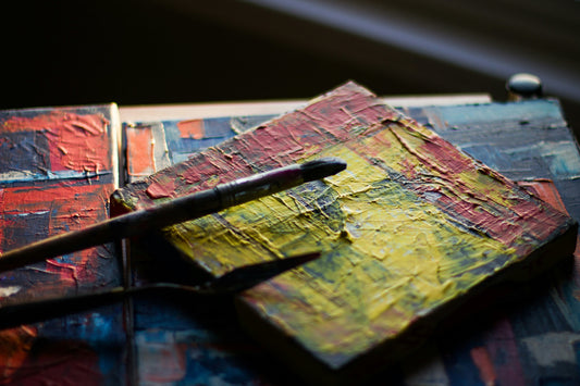Why Lightfastness Matters When Choosing Professional Oil Paints