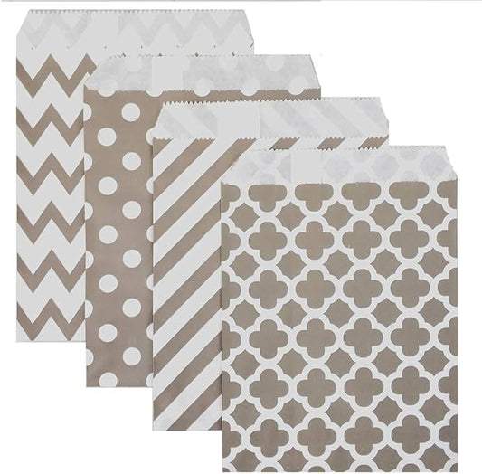 KEYYOOMY 200 Pcs Grey Candy Buffet Bags - Small Polka Dot Paper Treat Bags for Wedding & Birthday Party (5 x 7 inch)