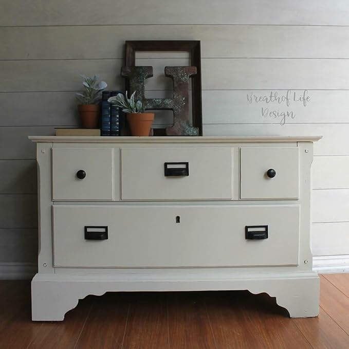 Dixie Belle Paint Company Chalk Finish Furniture Paint - Buttercream (8oz) - Matte Creamy White Chic Chalk Mineral DIY Furniture Paint