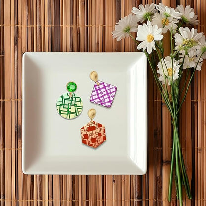 CHGCRAFT 4 Pcs Graffiti Grid Polymer Clay Texture Sheets Abstract Squares Silicone Texture Stamp Seamless Pattern Modeling Pattern Pad Sheets for Jewelry and Earrings Tools, 5.5x5.5 inch