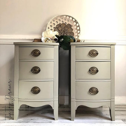 Dixie Belle Paint Company Chalk Finish Furniture Paint - Dried Sage (16oz) - Matte Gray/Green Chic Chalk Mineral DIY Furniture Paint