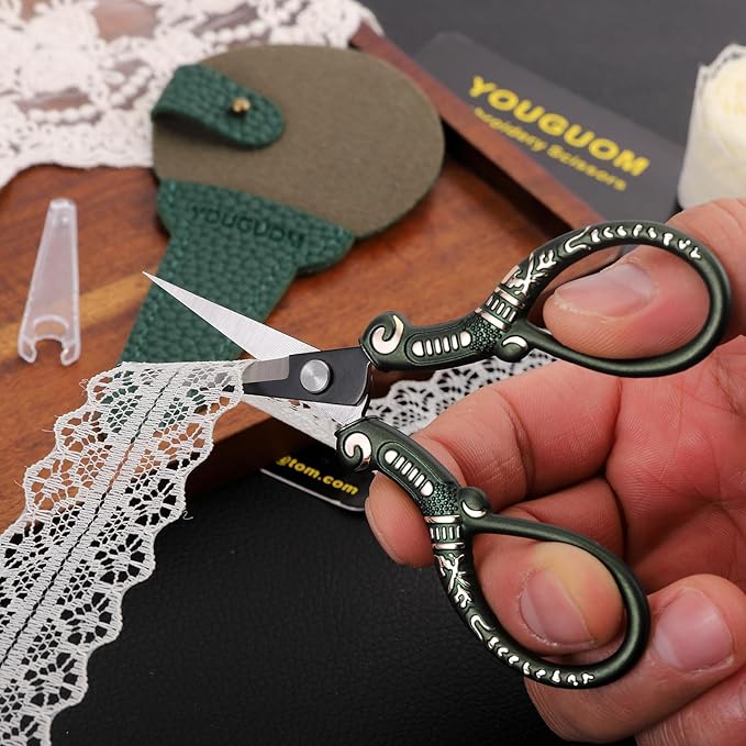 Vintage Craft Scissors with Case, Sharp Sewing Scissor for Craft Needlework Cross Stitch Yarn, Little Thread Snips Detail Shears