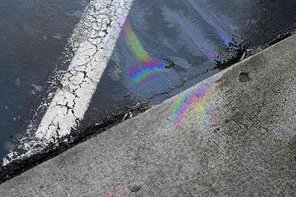 FlashDry Oil Absorbent Pads – High Absorbency of Oil-Based Liquids, Water-Repellent, Tear-Resistant, Premium Mats, Ideal for Garage, Driveway, Automotive, Marine Use, 17.5” x 13.5”, 300 Pads in Total