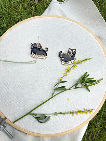 Cats (2 Pieces) Needle Minder Magnetic Needle Keeper for Cross Stitch Embroidery Sewing Needle and Pin Holders